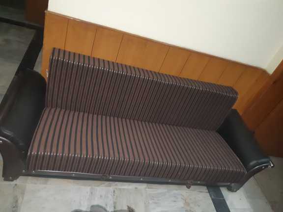 sofa.. in Peshawar, Khyber Pakhtunkhwa - Free Business Listing