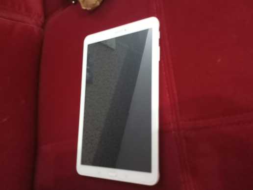 Samsung tablet.. in Peshawar, Khyber Pakhtunkhwa - Free Business Listing