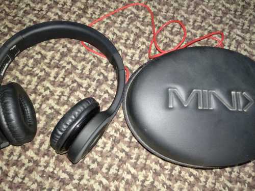 MINIX Headphones with box.. in Peshawar, Khyber Pakhtunkhwa - Free Business Listing