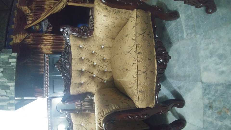 5 seater sofa set with ta.. in Sher Ali Town Peshawar, Khyber Pakhtunkhwa - Free Business Listing