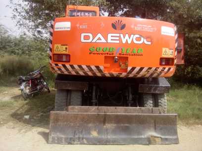 excavator model 2002.. in Attock, Punjab - Free Business Listing