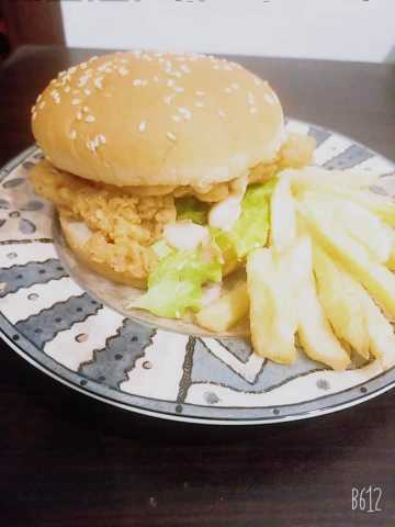 Homelicious Zinger Burger.. in Karachi City, Sindh 74600 - Free Business Listing