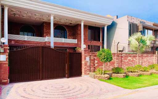 2 kanal house for sale in.. in Lahore, Punjab - Free Business Listing