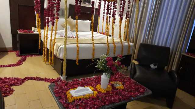 Hotel Royal Lahore 110-J .. in Lahore, Punjab - Free Business Listing