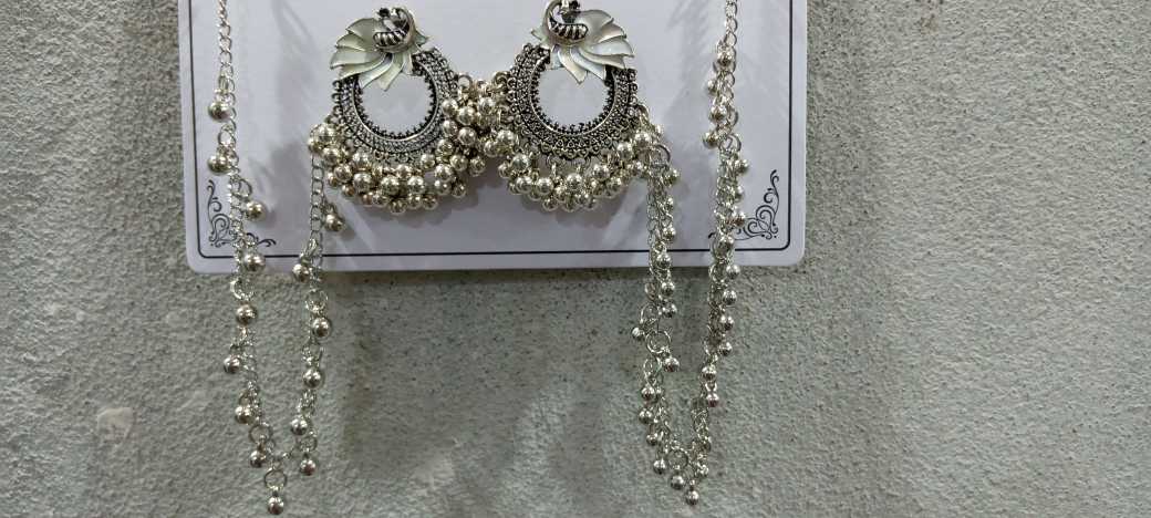 new fashion Earrings what.. in Lahore, Punjab 54000 - Free Business Listing