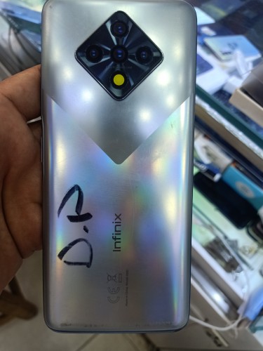 infinix zero 8 (8/128).. in Karachi City, Sindh - Free Business Listing