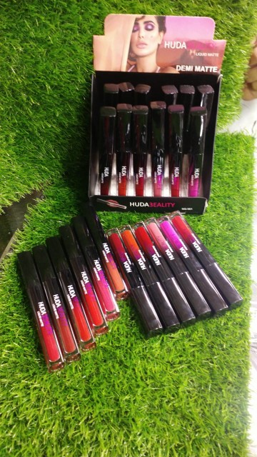 makeup Deal gloss 12.. in Karachi City, Sindh - Free Business Listing